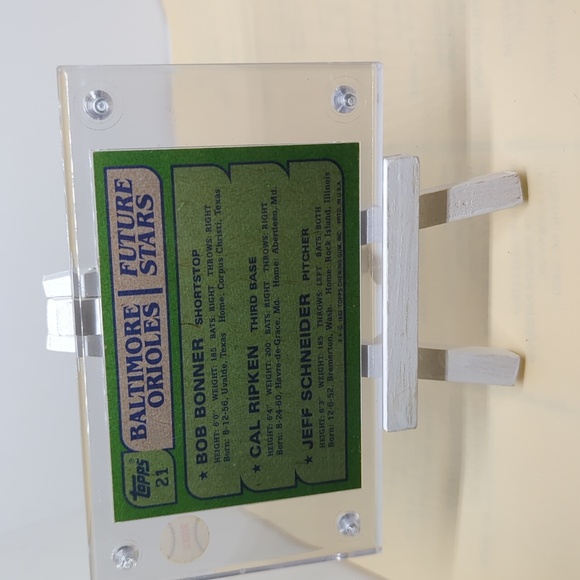 1982 Topps 21 Baltimore Orioles Future Stars Bonner Ripken Schneider - Picture 5 of 8